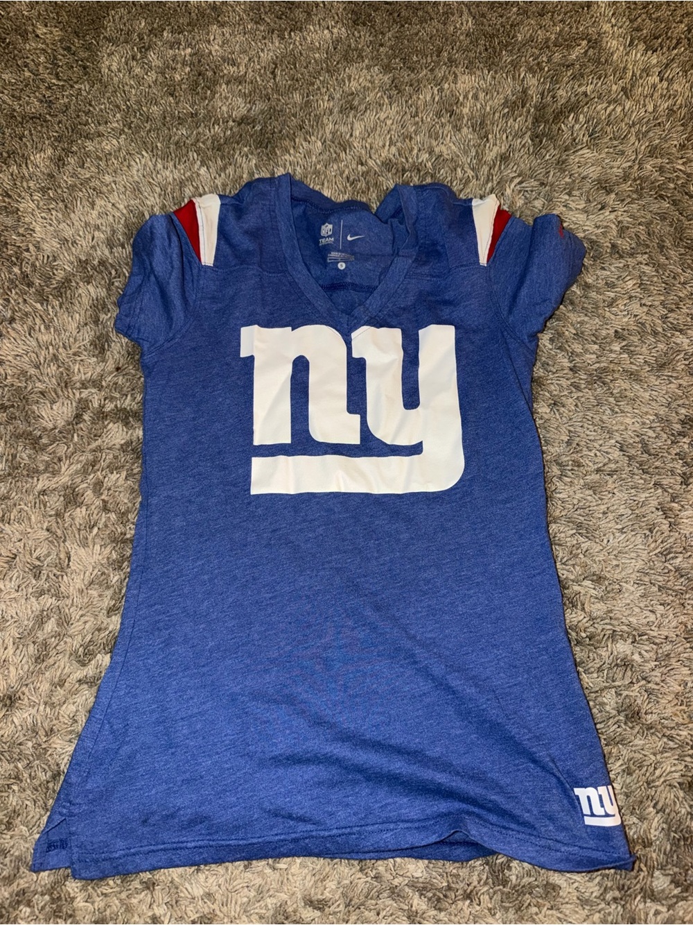 Nike Women’s New York Giants Logo Tee with Red & White Accents